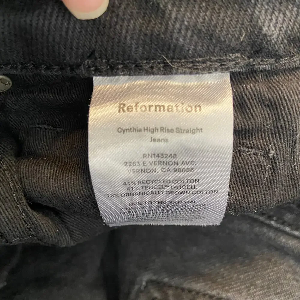 Reformation Cynthia High Rise Straight Jeans Size 24‎
